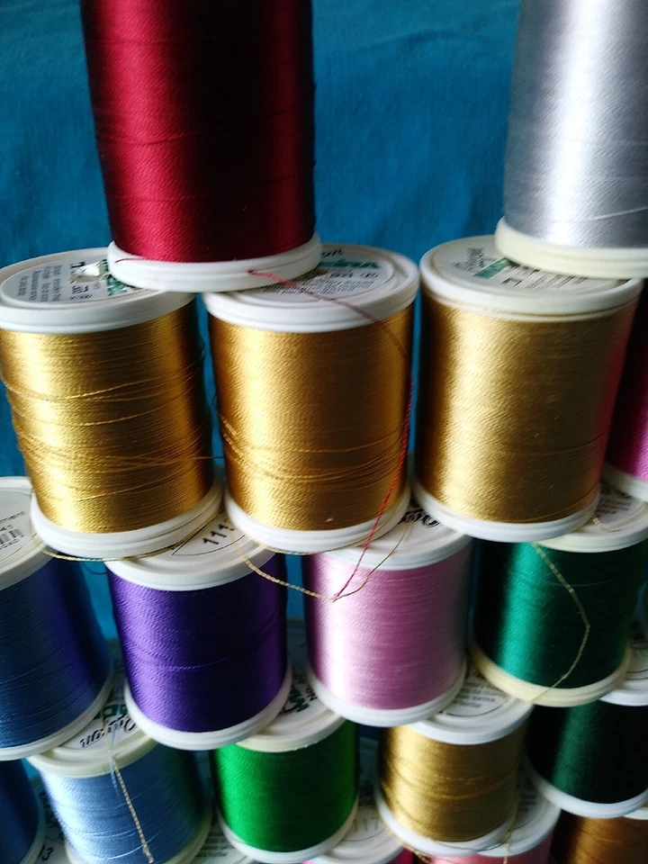 Lot of 27 Rayon Madeira #40 Embroidery Thread 1000m Some Metalic - Image 3 of 4