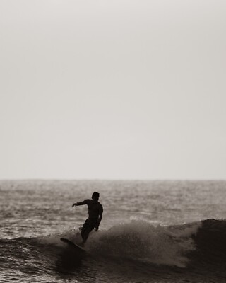 Digital Image Picture Photo Pic Wallpaper Background Water Man Surfing On Beach