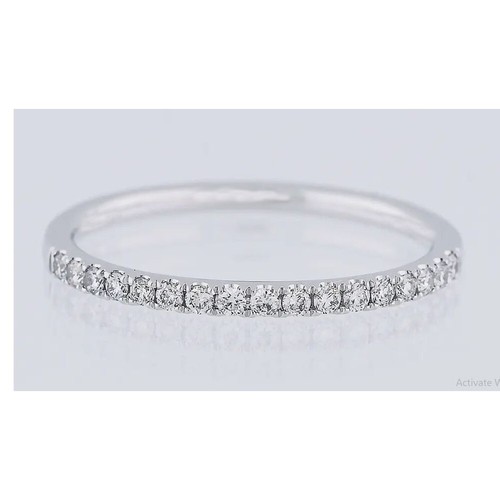 0.40CT Simulated Diamond Eternity Wedding Band Ring 14K White Gold Plated Silver - Foto 1 di 11