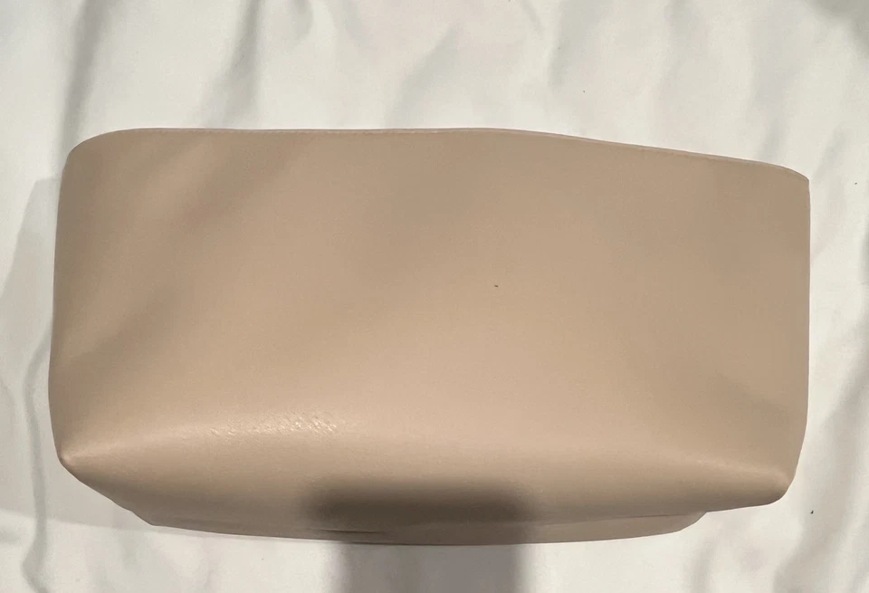 Cuyana Pebbled Leather Small Structured Crossbody Tote with Insert – Open Top - Image 4 of 4