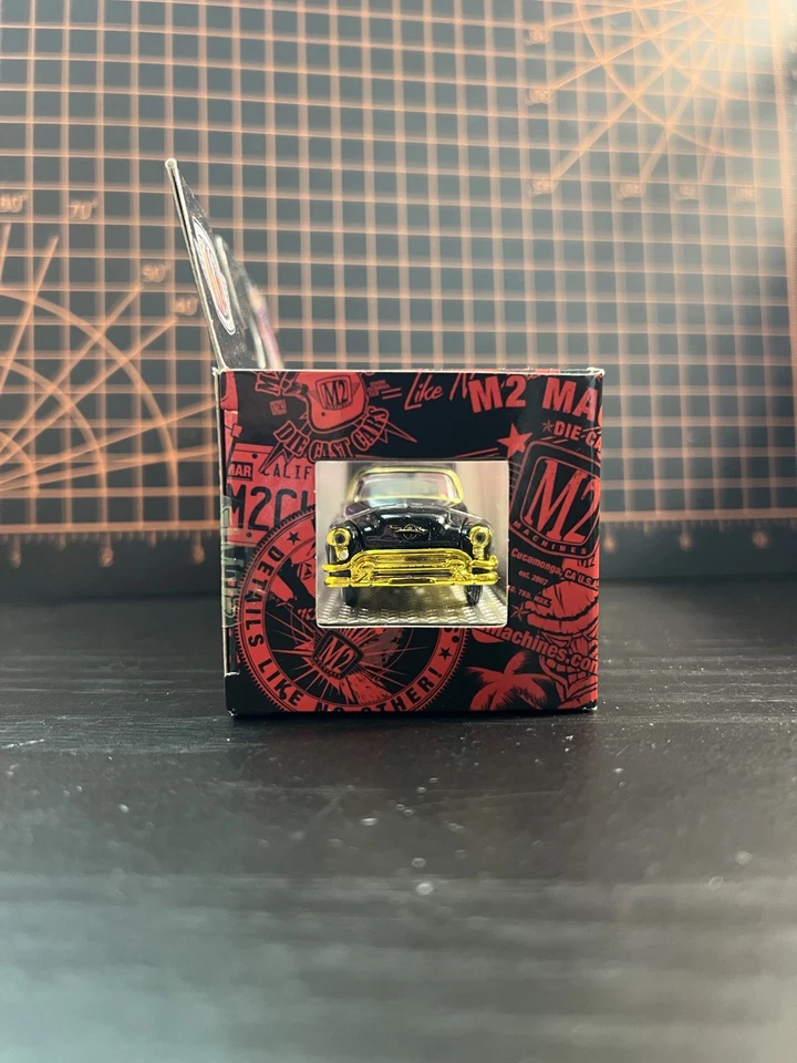 2025 M2 Machines Speed Shop 1953 Oldsmobile 98 Target Exclusive Gold CHASE - Image 4 of 4