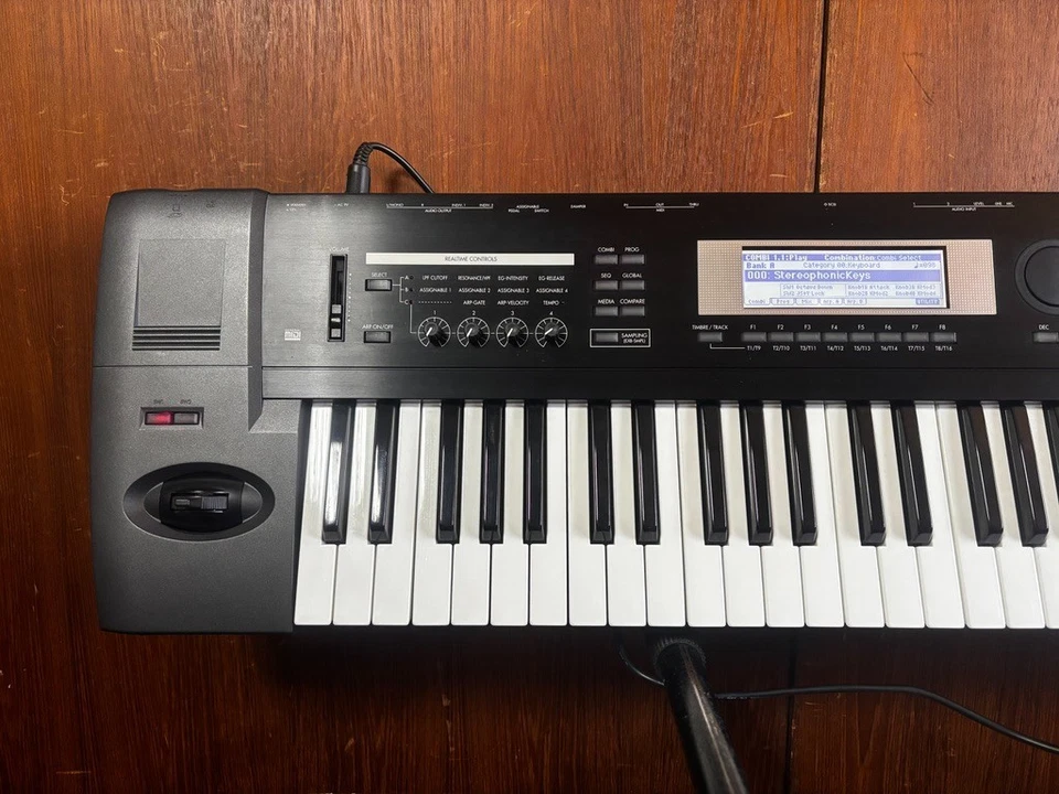 Korg TR61 61key MUSIC WORKSTATION KEYBOARD w/ gig bag, power supply - Image 2 of 4