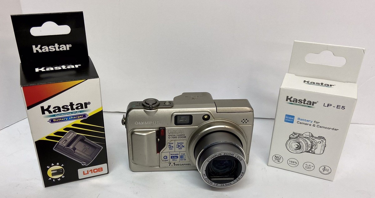 Olympus Camedia C-7000 Zoom 7.1MP Digital Camera+Battery+Charger+