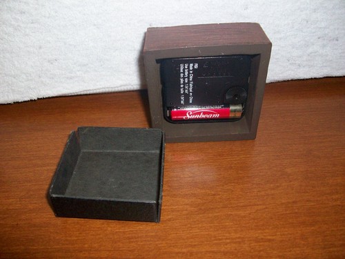 GOLF Theme Small Clock Square by FIGI Battery operated - Picture 4 of 5