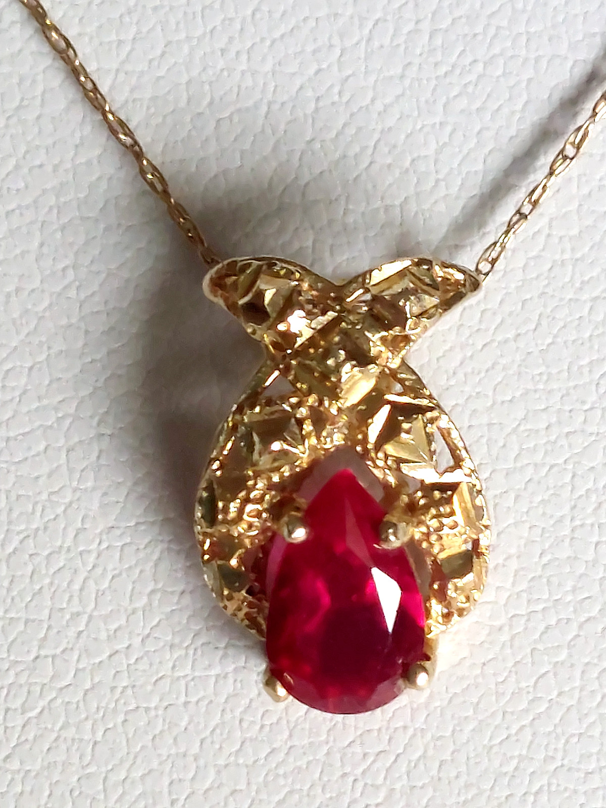ELEGANT 10K YELLOW  SOLID GOLD LAB RUBY PENDANT C… - image 1