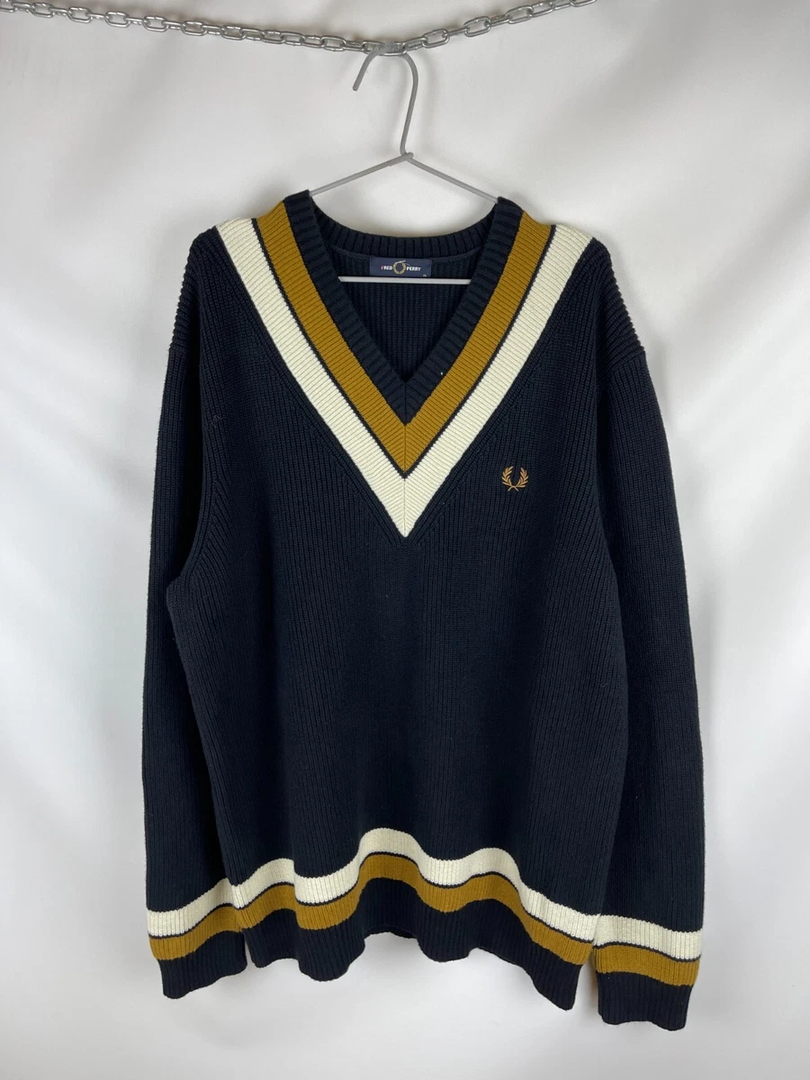 Fred perry black v neck deals jumper