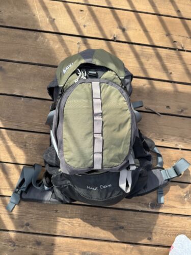 REI Co-op Half Dome Backpack Outdoor Camping Hiking Hunting Pack (Medium) Size