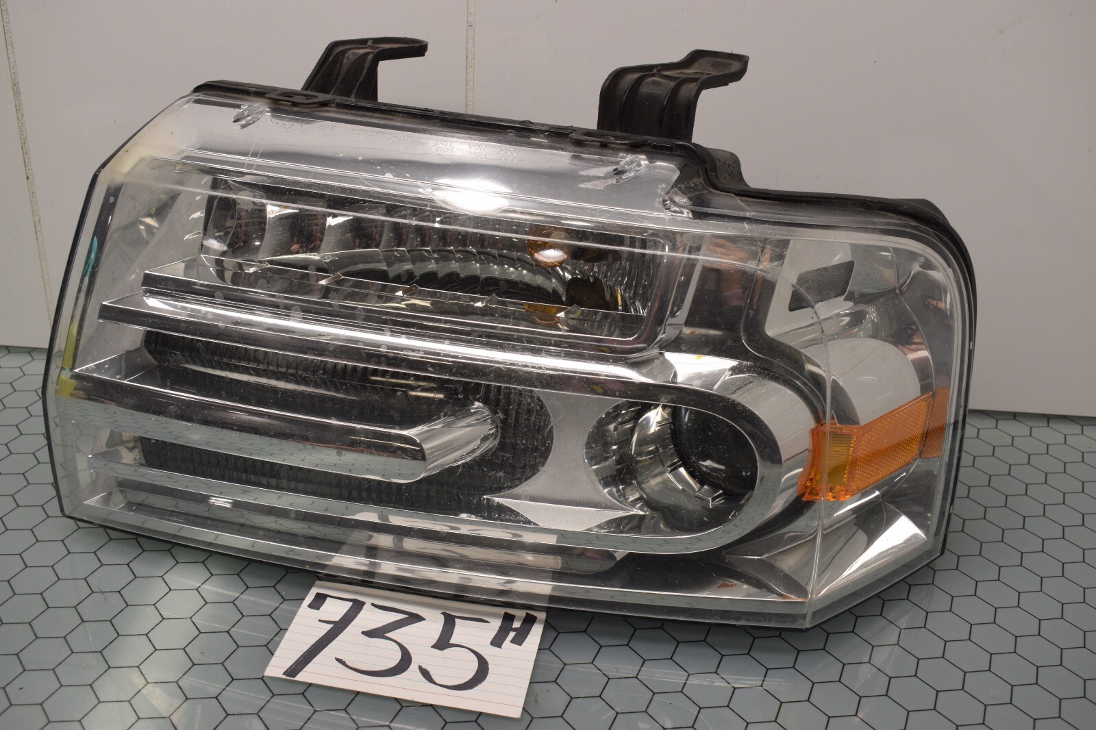 07 08 09 10 11 12 13 14  Navigator DRIVER Side Used Headlight Front Lamp #735-H