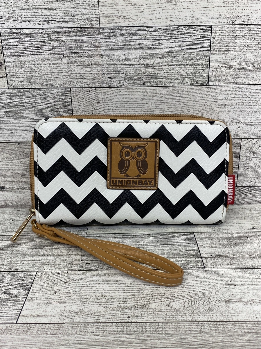 Unionbay wristlet 2025