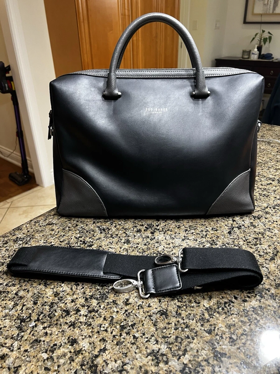 TED BAKERビジネスバッグ Amazon.com: Ted Baker Men's Belgraves Laptop Bag, Navy : Clothing