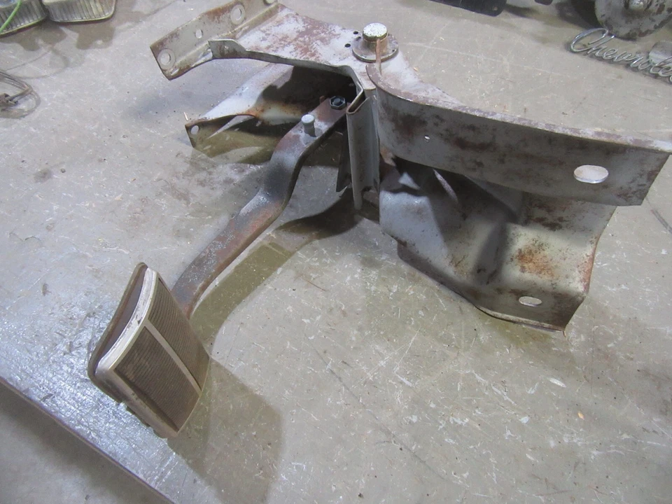 1969 1970 Chevrolet Impala Caprice автоматическое крепление педали тормоза в сборе - Изображение 2 из 3