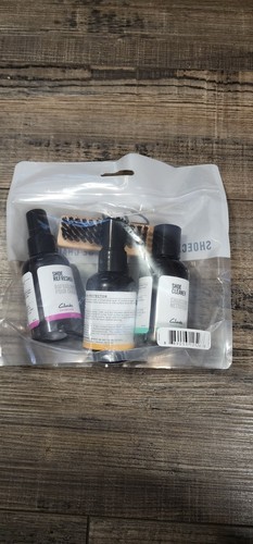Clark’s Shoe Care Kits - Picture 2 of 6