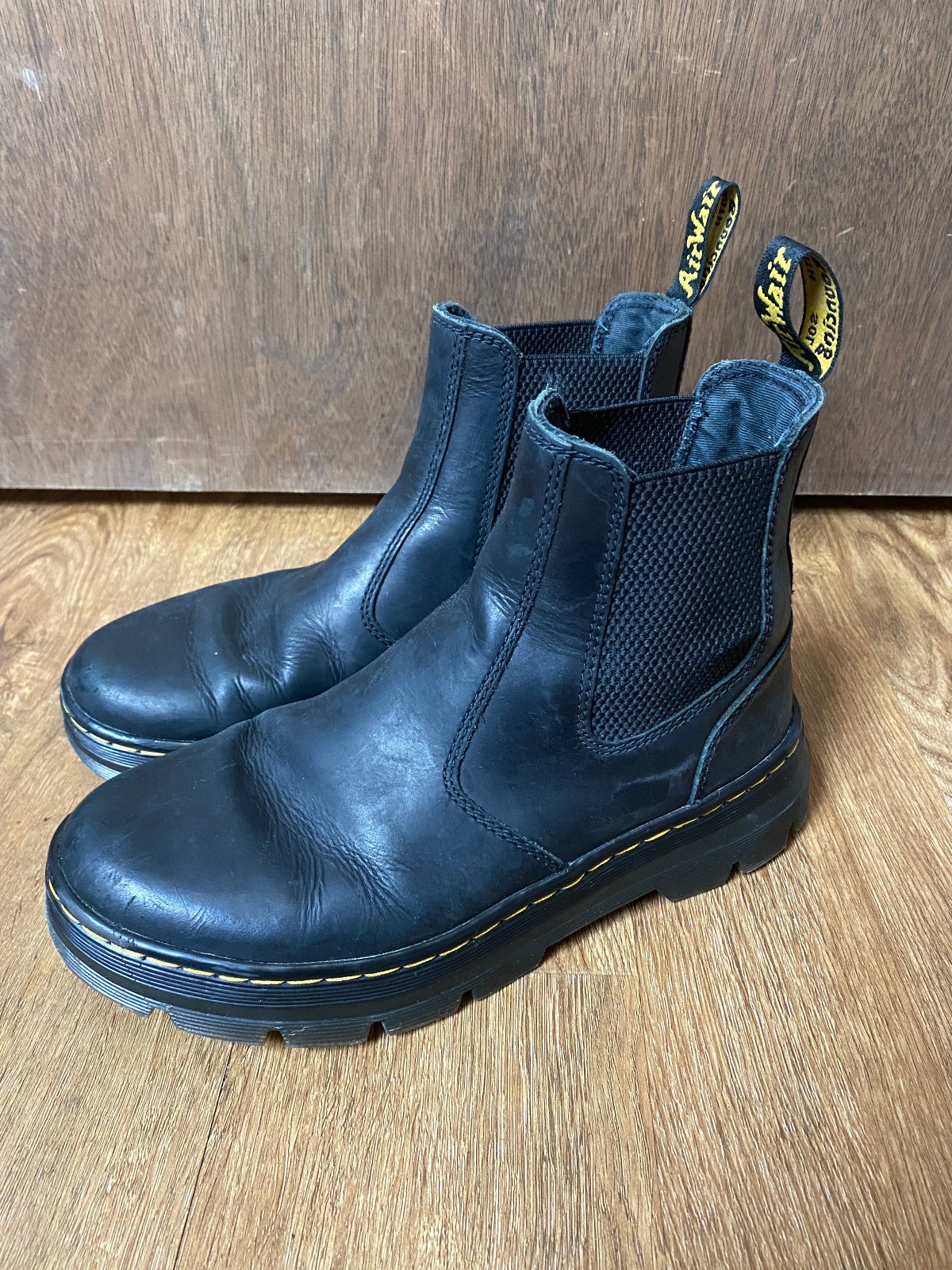 Dr. Doc Martens Embury Chelsea BOOTS Black Slip On Men 6 /Women 7