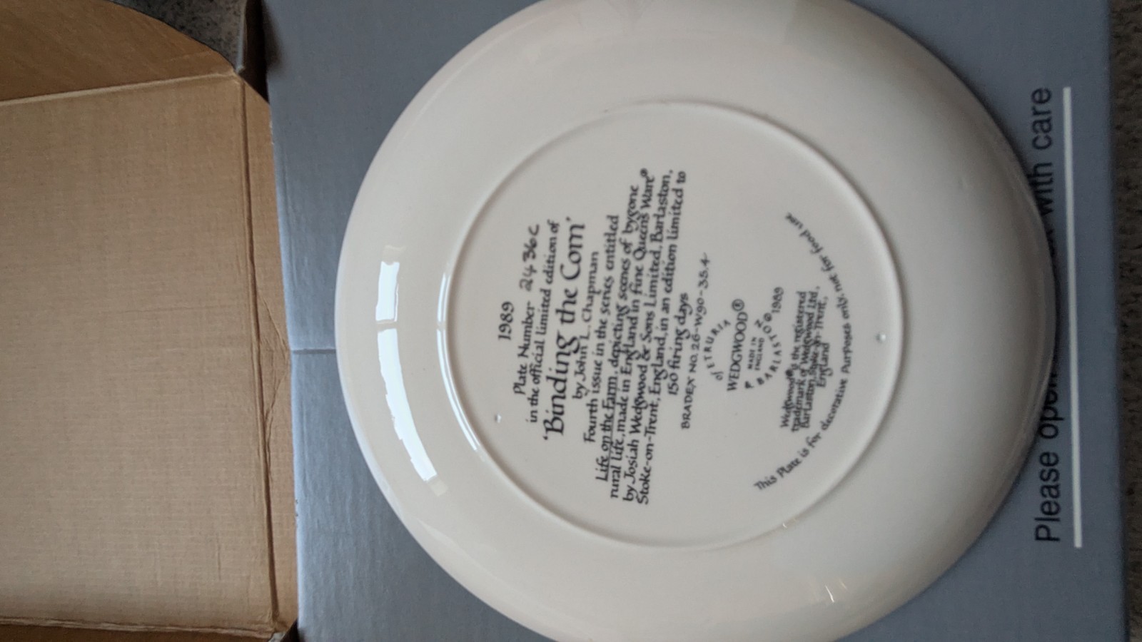 Wedgwood - Life On The Farm Collection - Binding The Corn - Collector Plate image 2