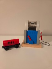 Thomas  Friends Wooden Railway Sodor Oil Depot with car