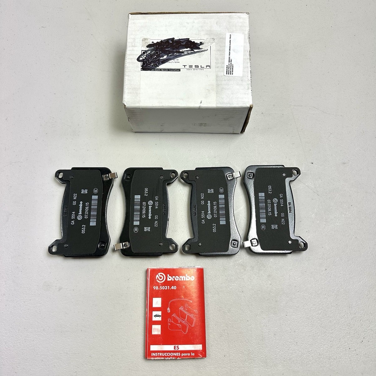 OEM 17-20 Tesla Model 3Y BREMBO High Performance Front Brake Pads