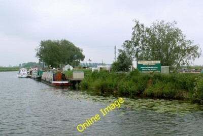 Photo 6x4 Passing Pope's Corner Marina on the River Cam Padney/TL5474 Si c2006