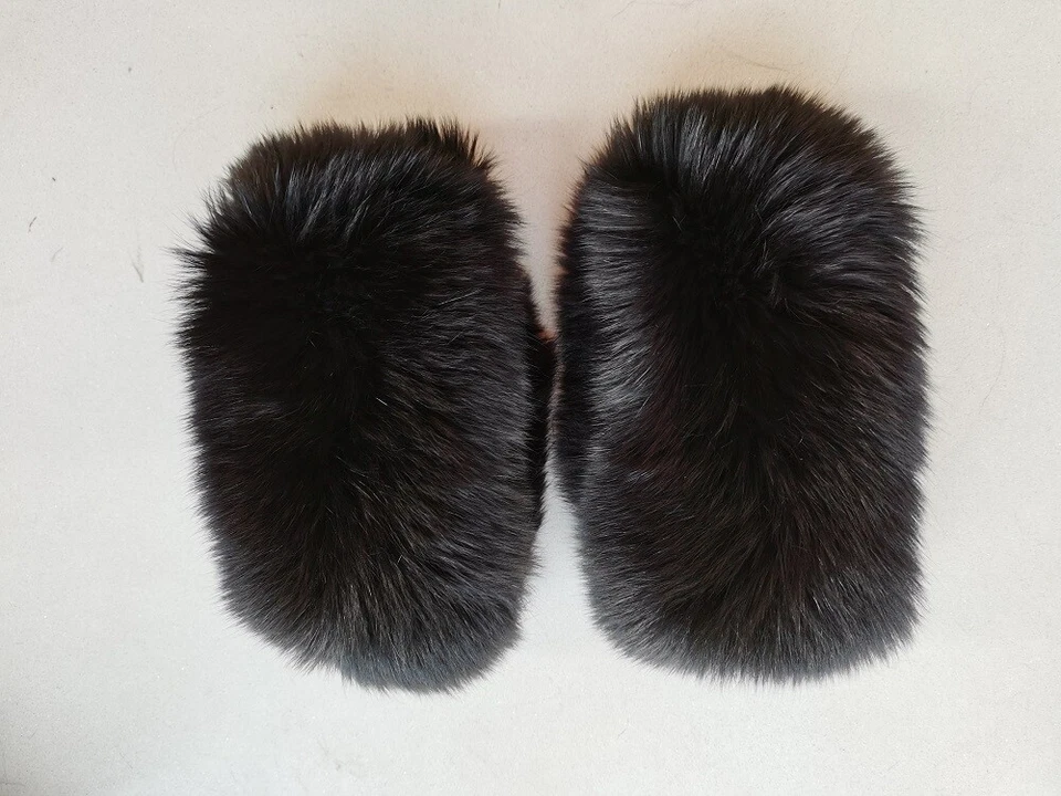 Mangas puños de piel de zorro real un par de accesorios negros a juego con chaqueta Foto 3 de 4