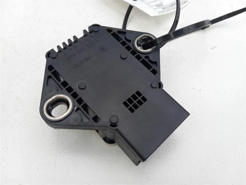 Chevrolet Corvette 2009-2013 módulo de control de sensor de velocidad de guiñada Foto 4 de 4