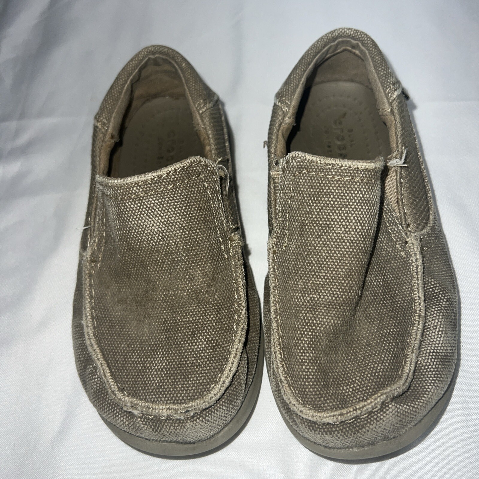 Crocs Santa Cruz Kids Slip-On Canvas Loafers Size C10 in Khaki 204599-image