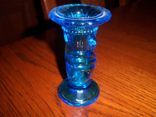 VTG Sweet! Fenton ICE BLUE Art Glass Torch Bud Posey 4" Hand Design Vase