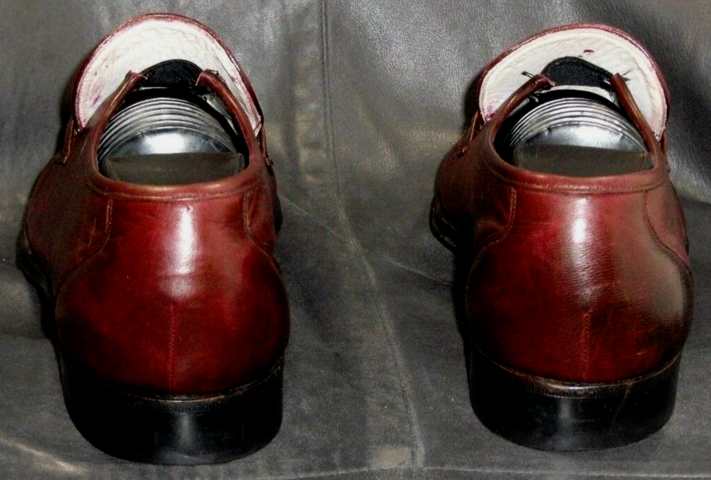 The Florsheim Shoe Men display picture 1
