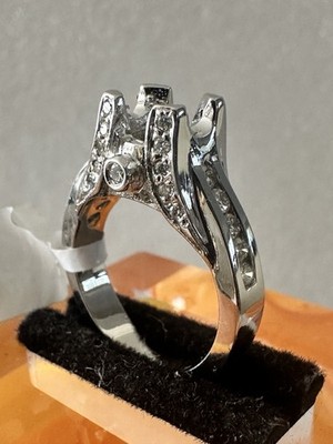 14KT.Solid White Gold Semi Mount Wedding Ring with 0.60ct. Round Diamond.