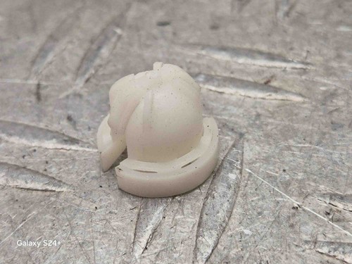 BMW 1 F20 Scheinwerferverkleidung vorne links 1.60 Petrol 2012 30106581