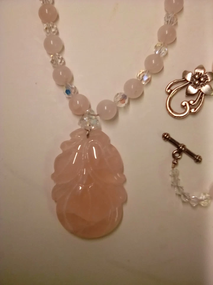 26" Art Nouveau Lt . Pink Rose Quartz & clear cut Crystal bead necklace & Bracel - Image 3 of 4