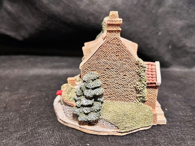 Lilliput Lane: Village Shop - Greengrocers - Original Box - Deeds