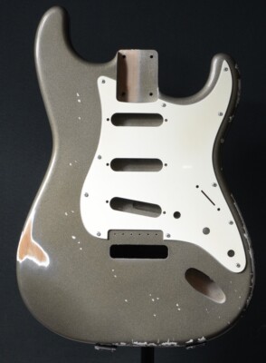 RGH | 60s Strat StyleCharcoal Frost Alder / Erle Nitrocellulose relic