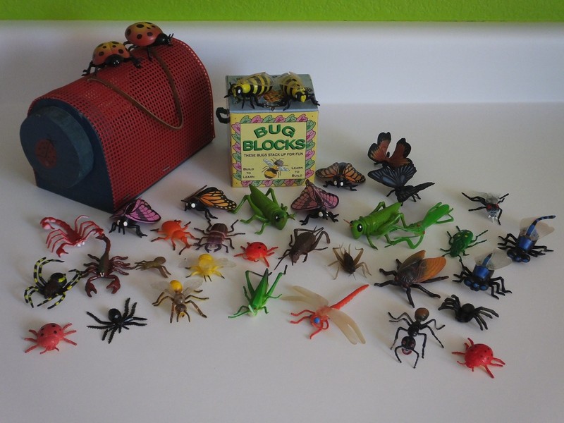 Vintage Set of Play Blocks Bug House and lots of Insects