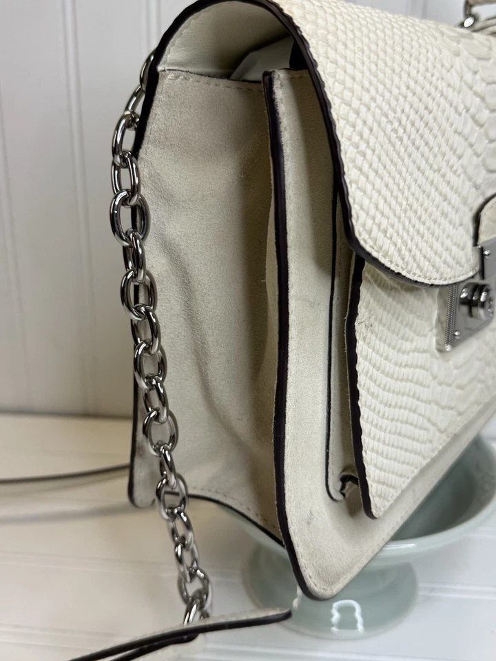 Cartera pequeña Ralph Lauren Beckett de gamuza y pitón en relieve en muy buen estado Foto 3 de 4