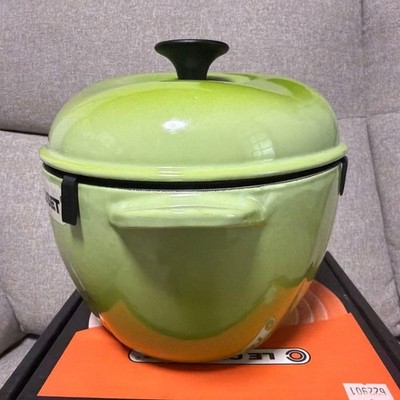 LE CREUSET　アップルココット フルーツグリーン　18cm LE CREUSET Apple Cocotte 18cm Fruit Green Cast Iron Enamel Pot