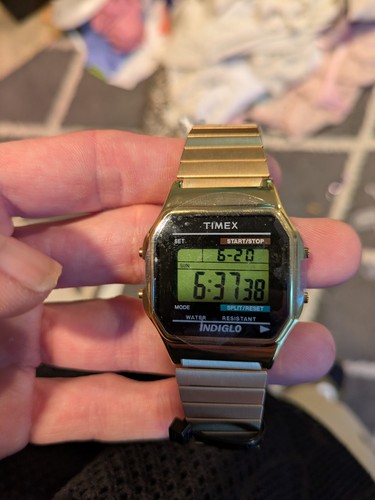 Timex Men's T78677 Classic Digital Gold Watch New - Picture 2 of 4