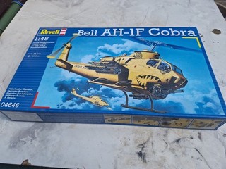 REVELL 1.48 SCALE BELL AH 1F COBRA HELICOPTER MODEL KIT