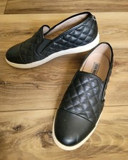 Steve Madden Zaander Black Quilted Shoe Size 8  M Womens Slip-On Sneaker