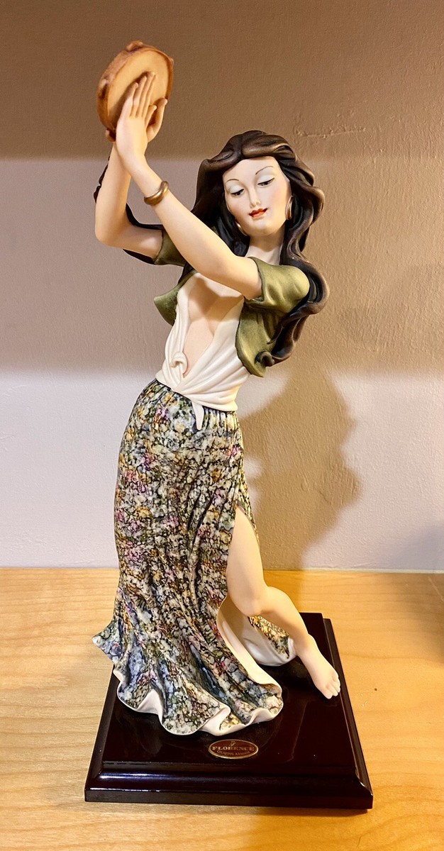 Giuseppe Armani Figurine Gypsy Dancer 0417C Statue Capodimonte