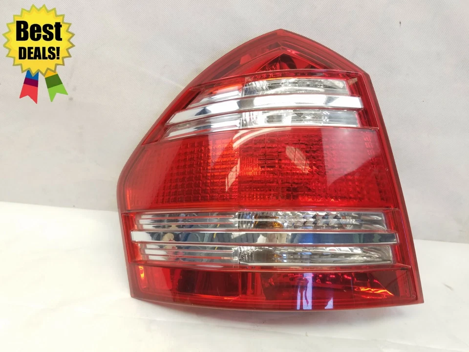 Luz trasera izquierda Mercedes-Benz GL450 2007 2008 2009 OEM - halógena  Foto 3 de 4