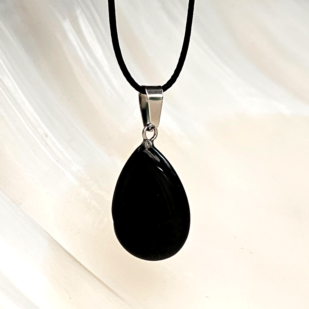 Pendentif en forme de larme en obsidienne noire - Collier en