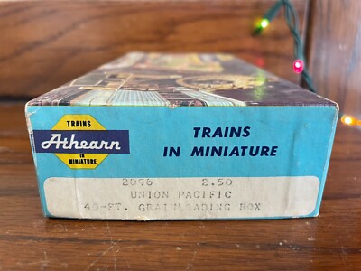 Athearn - HO Scale - 2096 - Union Pacific - 40 Ft. Grain Loading Box - Assembled