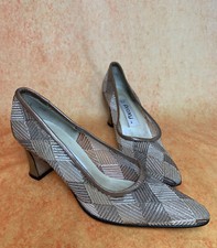 Vintage Proxy Metallic Gold Taupe Pointy Toe Heels Pumps Made in Spain Sz 7.5