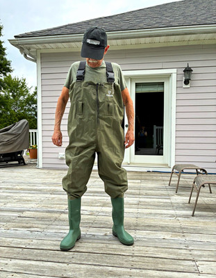 one More Cast Green Rubber Chest Waders Bootfoot Adjustable Braces Unisex 8 M