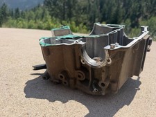 CAN-AM 2007-2011 OUTLANDER 500 650 800 ENGINE CASES CRANKCASE 420684554 & Gasket