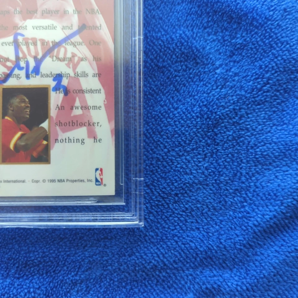 AUTOGRAPH HAKEEM OLAJUWON 1994 SKYBOX MASTERS #116 BAS 9 CARD, GEM MENT 10 AUTO  - Image 4 of 4