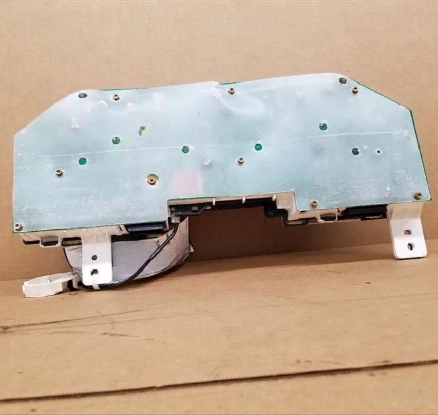 2004-2005年福特探险者运动跟踪速度计集群MPH带消息中心Oem — 第 2/4 张图片