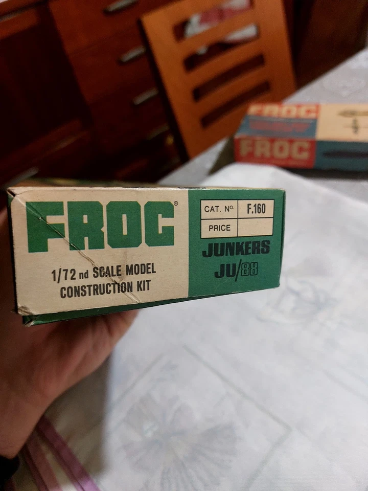 Frog F160 JUNKERS JU/88  MODELLINO AEREO 1/72 1964 - Immagine 2 di 4