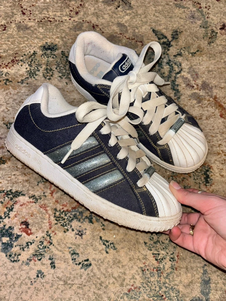 Adidas Superstars jeans vintage Y2K com detalhes de couro e listras de glitter  - Imagem 2 de 4
