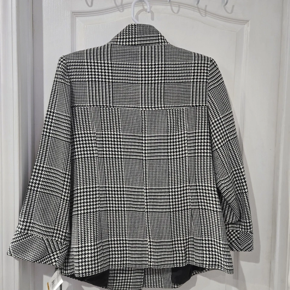 Womens Relativity NWT 16W Black White Button Jacket - Image 2 of 4