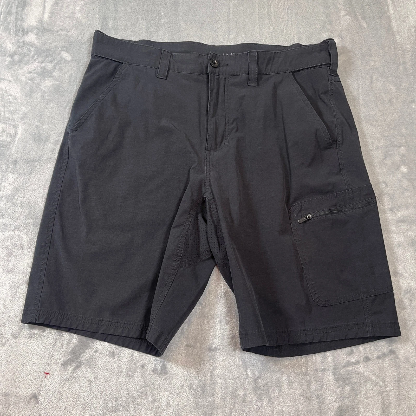 Huk Mens Performance Fishing Shorts Dark Gray Cargo Stretch Size Large L 35